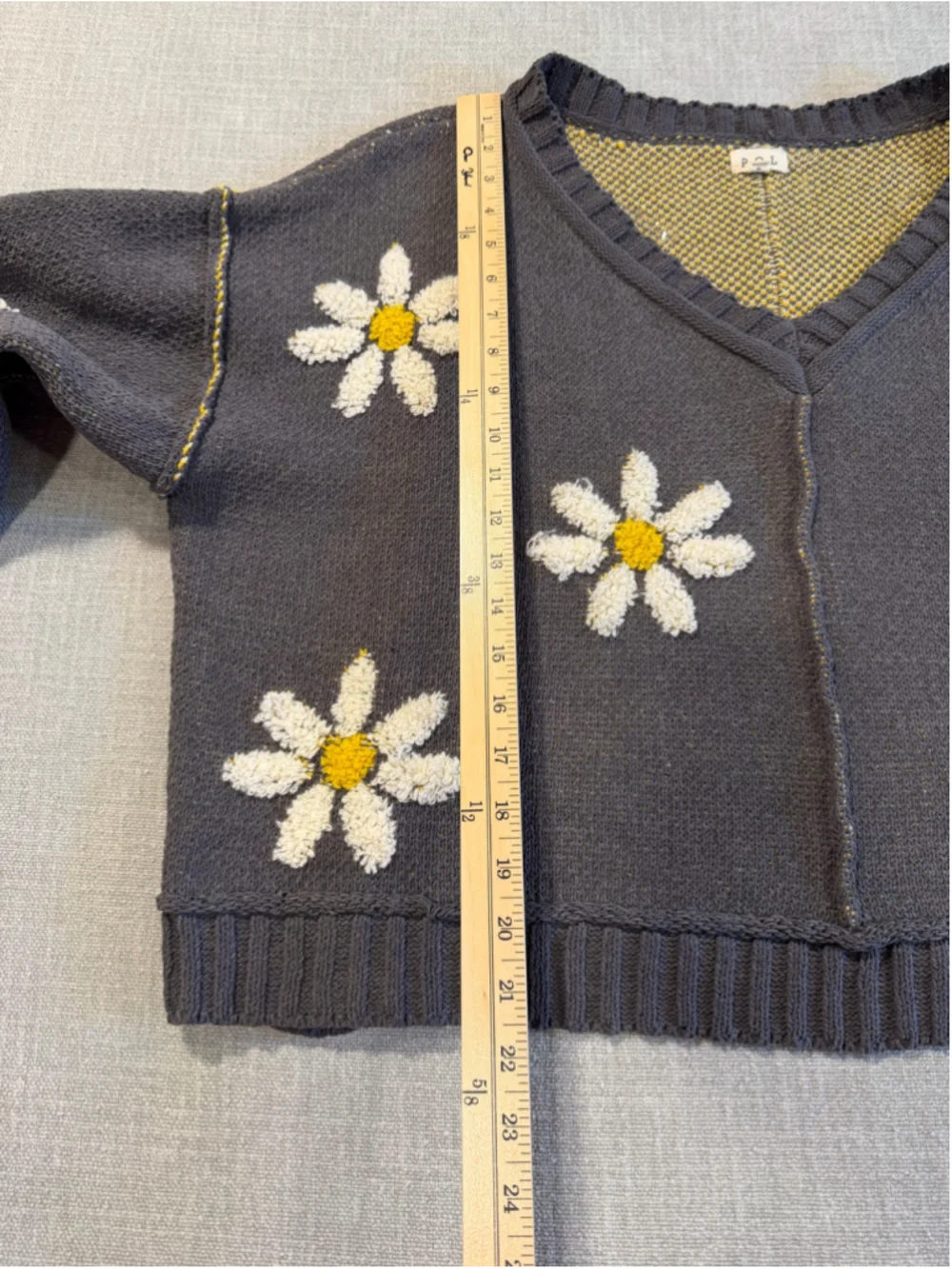 V-neck berber daisy floral pattern chenille pullover boho sweater gray medium - Picture 9 of 10